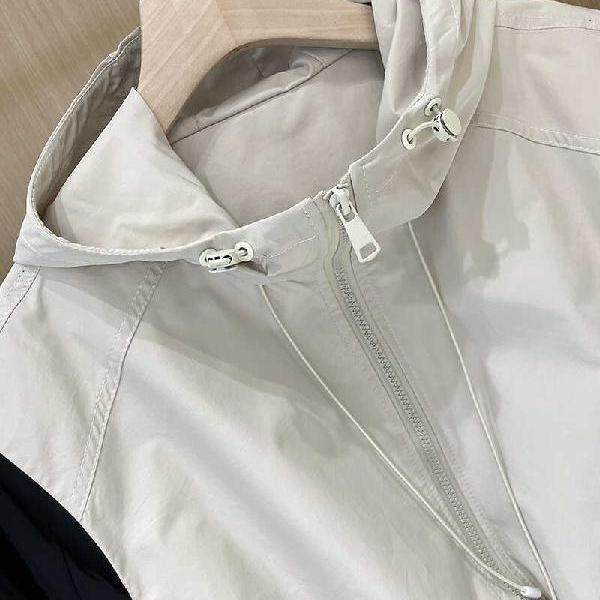 Large size 2024 spring new European horse clip for women with hooded solid color loose slim and versatile layered vest men
