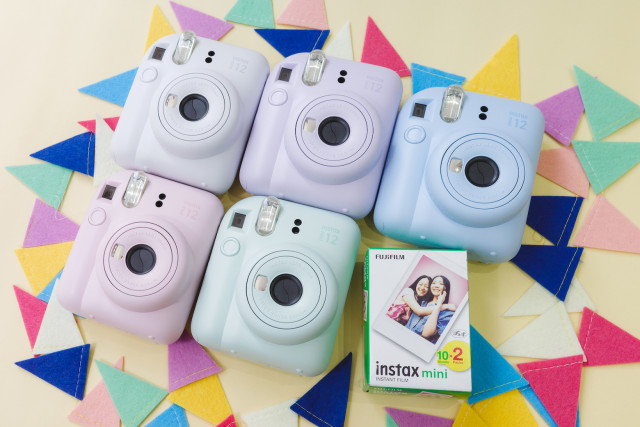 Japan's original Fuji Establish Instax MINI12 Viewing Camera Photo Paper with spot