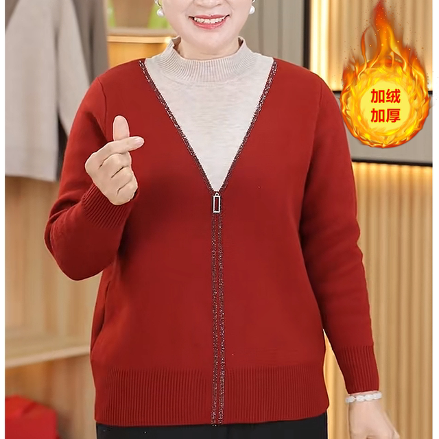 2025 new mother's winter clothing velvet thickened sweater middle-aged and elderly women's half turtleneck fake two-piece knitted bottoming shirt