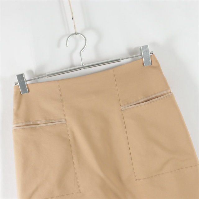 New Japanese style commuting versatile rear invisible zipper high waist slim short skirt for women solid color fashionable hip-covered skirt