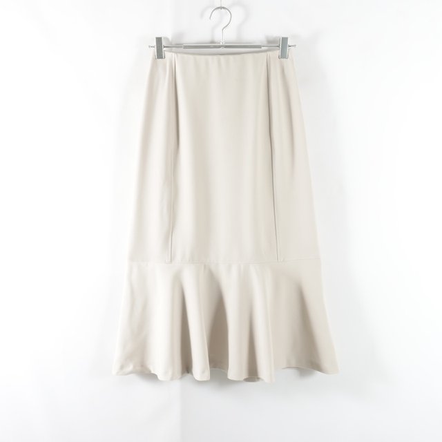 New Japanese style commuting versatile rear invisible zipper high waist slim mid-length skirt for women solid color fashionable fishtail skirt