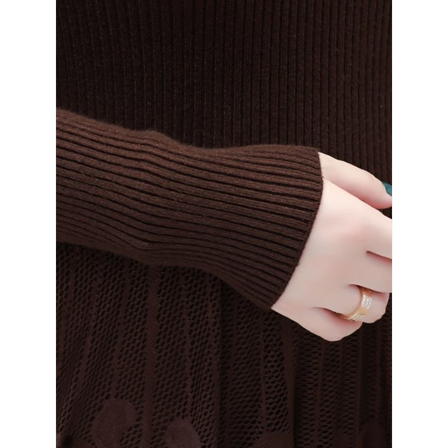 Half turtleneck sweater dress for women in autumn and winter 2025 new French base skirt fake two-piece spliced ​​lace knitted dress