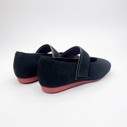 
Cabinet Ya's women's shoes soft and comfortable flat shoes genuine leather mother's shoes soft leather soft sole Velcro shallow mouth leather shoes new