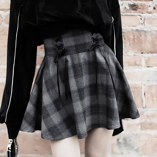 2024 spring and autumn new girl feels dark gray lattice high waist strap big band skirt short skirt wild tide female
