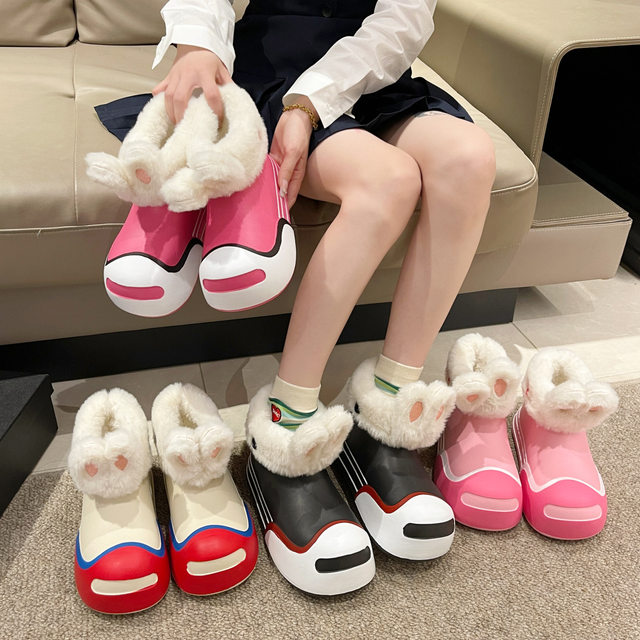 New mid-calf rain boots for women in autumn and winter plush and velvet thickened outer wear versatile fashionable cute little rabbit snow boots