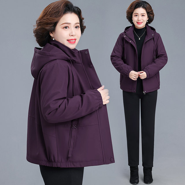 Fashionable and stylish velvet thickened hooded jacket for women 2025 winter new style middle-aged and elderly mothers age-reducing warm tops