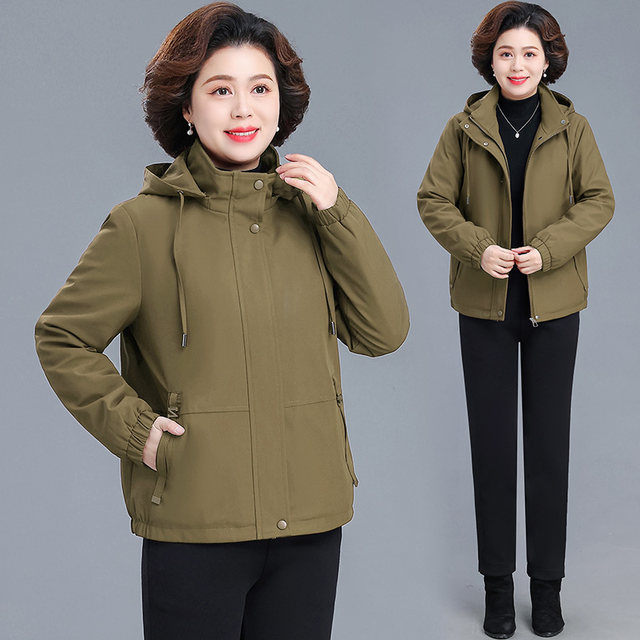 Fashionable and stylish velvet thickened hooded jacket for women 2025 winter new style middle-aged and elderly mothers age-reducing warm tops