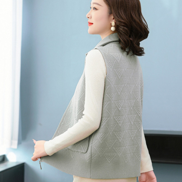 Plus size mother's top vest vest middle-aged and elderly women's autumn new waistcoat vest spring autumn winter cashmere vest