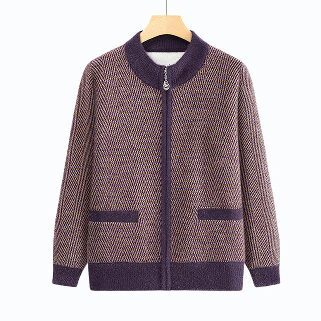 
Middle-aged and elderly mothers' knitted cardigan coats and old ladies' autumn and winter clothing, middle-aged and elderly women's clothing plus velvet sweater cardigans