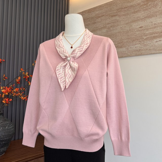 Fashionable and fashionable autumn new style mother sweater top with base middle-aged women's scarf neck shirt temperament sweater