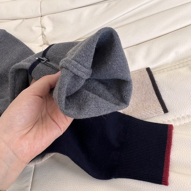 Mom's new autumn round neck long-sleeved bottoming top, age-reducing knitted sweater, middle-aged women's pullover versatile sweater