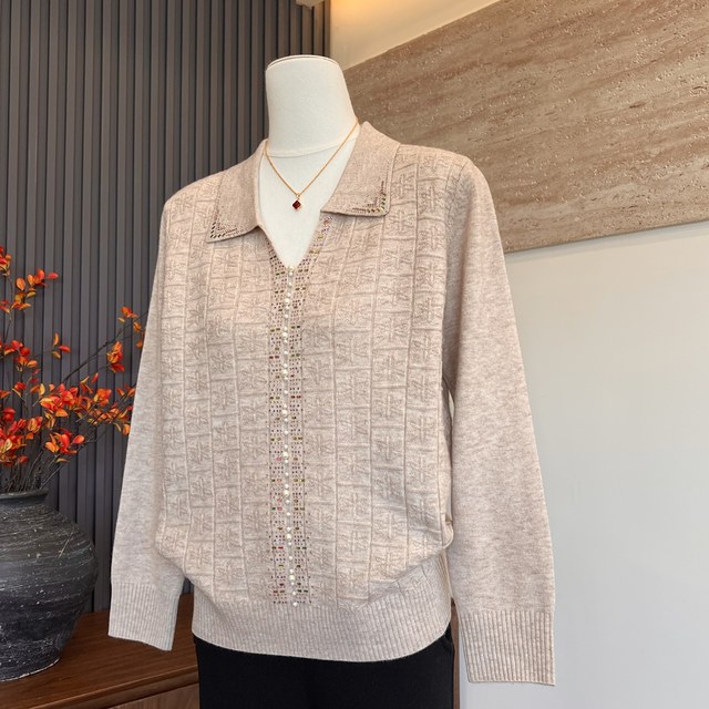 Fashionable new mother's knitted sweater, long-sleeved lapel top, hot rhinestoned soft sweater inner layer for middle-aged and elderly women