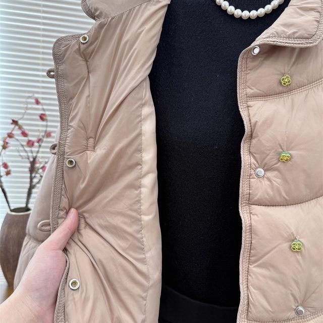 Mother's winter clothing thickened cotton coat women's 2025 new winter coat fashionable foreign style short cotton jacket for middle-aged and elderly people