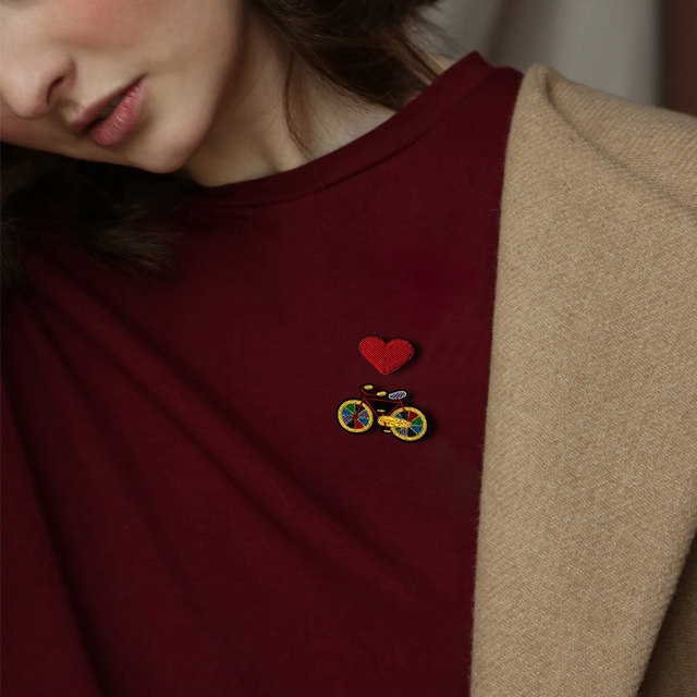 Lingxin made Indian silk hand-embroidered brooch corsage high-end exquisite bicycle pin accessories clothes badge for women