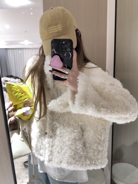 The upgrade is the fur and the down jacket!