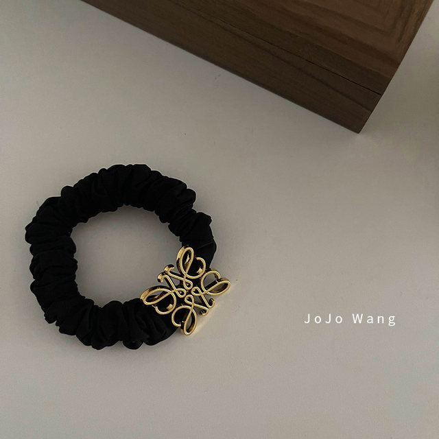 Middle -aged small practical ~ black gold set rings headwear high bombs tie the hair decoration back brain plate head head head head rope South Korea