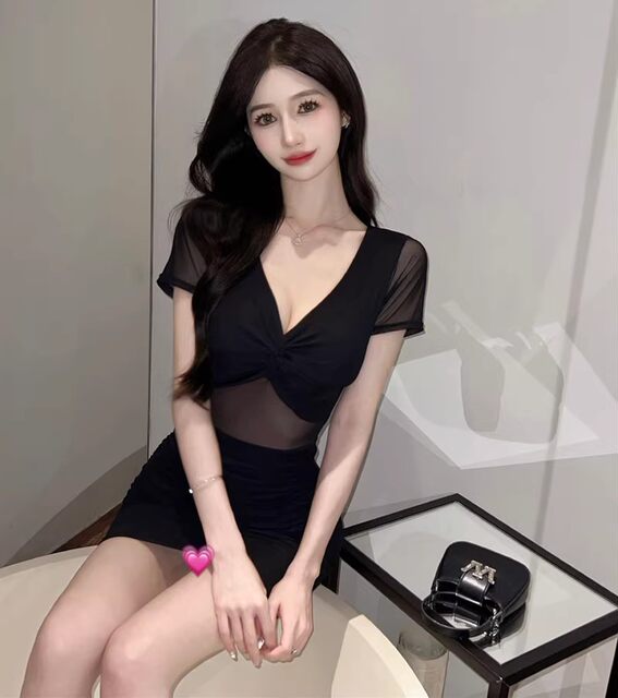 Nightclub dress 2025 summer new sexy V-neck mesh spliced ​​slim fit short skirt for women