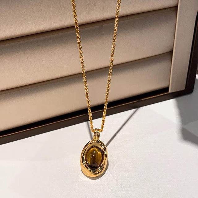 Maillard Tiger Eye Long Sweater Chain Accessories Women's Autumn and Winter Light Luxurious and High-Grade Retro Necklace Pendant