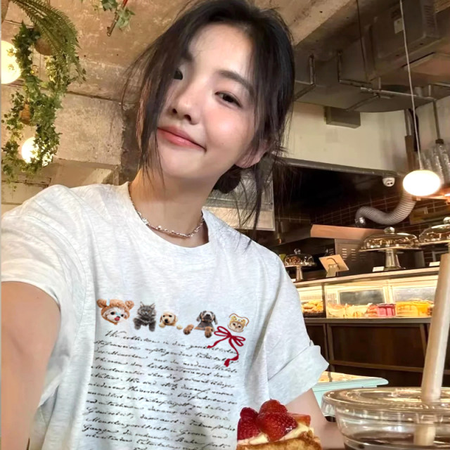 Short-sleeved T-shirt for women 2025 new pure cotton summer gray loose round neck top niche design sense girls T-shirt
