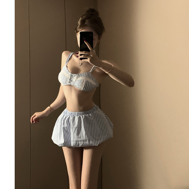 New skirt-style bikini split swimsuit for women, high-end, small breasts, sexy, pure desire, island resort, hot spring student