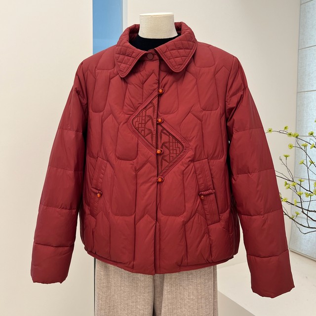 New Chinese style Chinese style winter mother's wear down jacket solid color short embroidered lapel warm jacket top for middle-aged and elderly people