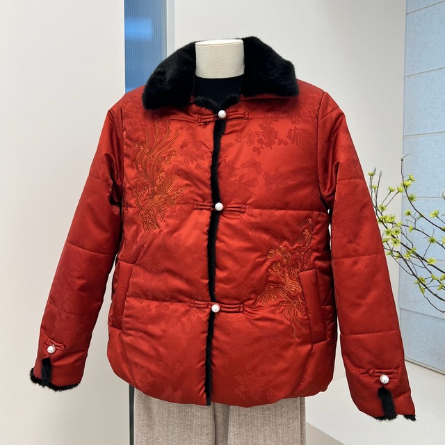 New Chinese style national style cotton clothing for middle-aged and elderly women and mothers, winter new embroidered warm loose cotton clothing jacket tops