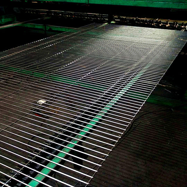 304 stainless steel mesh fence mesh rectangular hole birdcage bold home use free cutting support customization