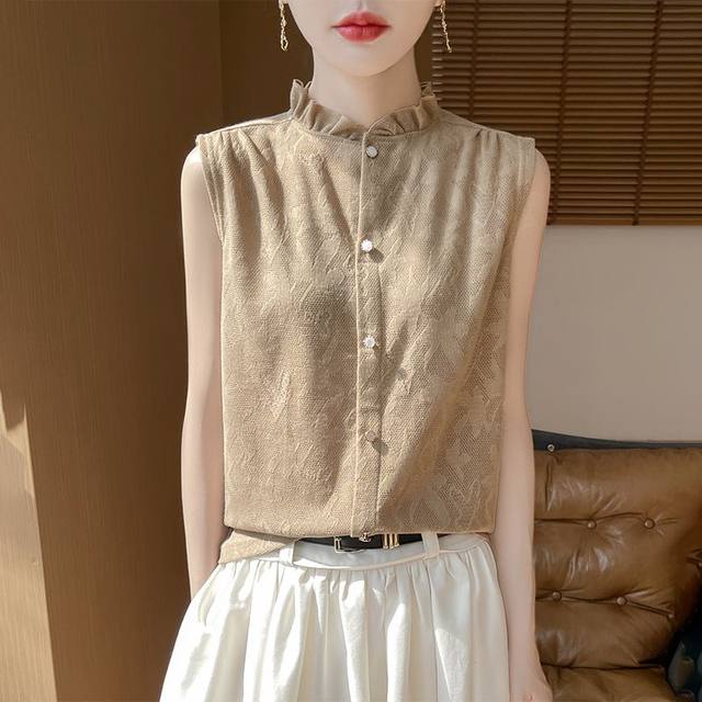 French light luxury lace fungus collar sleeveless shirt with dark pattern and western style spring and summer knitted bottoming vest for women under suit