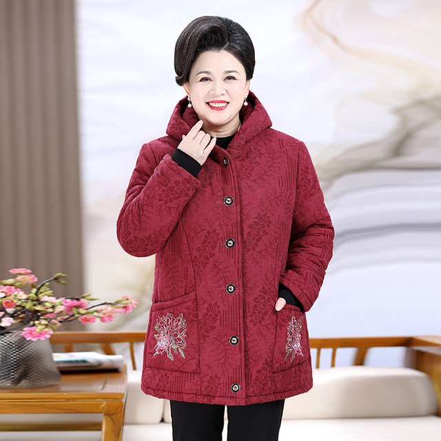 Grandma's winter jacket and velvet thick cotton clothes 60 -year -old 70 embroidered middle -aged mother mother large code jacket girl