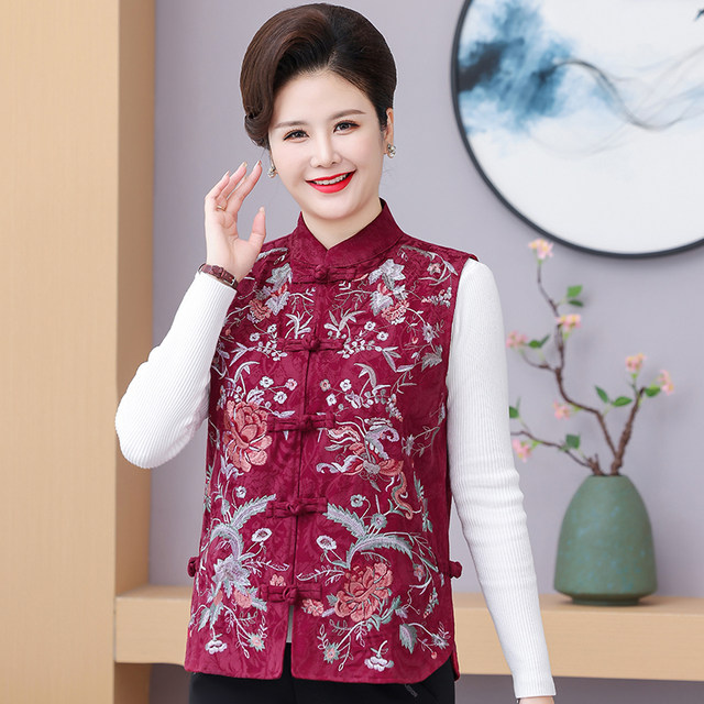 Middle -aged and elderly women's clothing spring and autumn new Chinese cotton vest plus large size mother embroidered shoulder elderly clothes jacket
