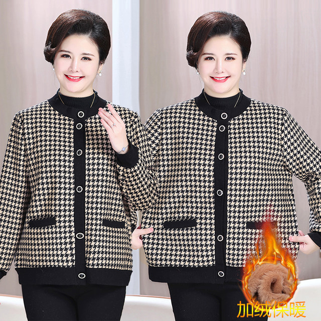 Middle -aged and elderly spring and autumn plus velvet jacket Large size Elderly women's winter women's top mothers old lady cardigan warm clothes
