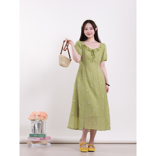 Summer big size women's clothing French embroidered lace collar dress Summer new style waist-hugging mid-length skirt