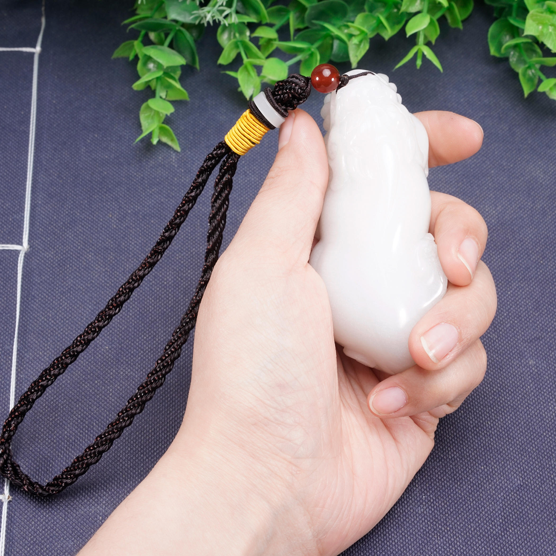 天然老和田玉羊脂白玉籽料貔貅手把件玉石把玩件男款神兽文玩件