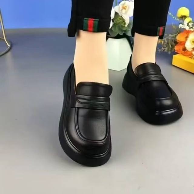 
Thick-soled shallow-mouthed loafers soft sole versatile commuter leather shoes for women 2025 summer new mother shoes VX160