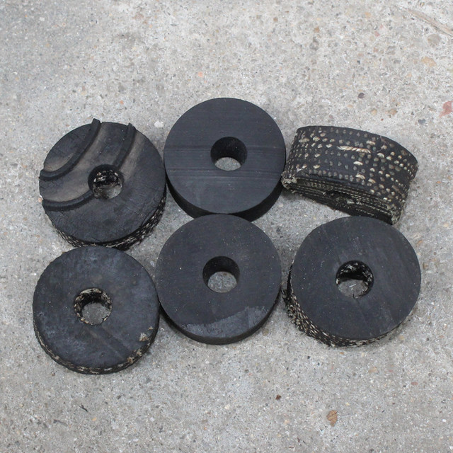 Motorcycle scooter electric vehicle big tripod rubber pad bipod double brace buffer rubber sleeve rubber ring pad