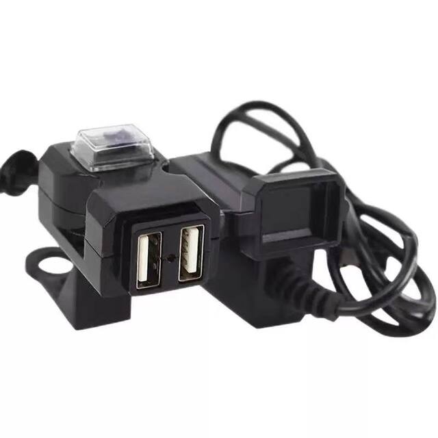 Electric motorcycle mobile phone charger super fast charging 12-24V universal to 5V three-wheel vehicle charger waterproof fast charging