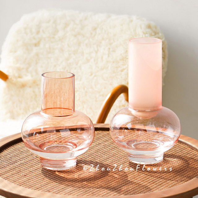 Light luxury pink glass vase vase modern minimalist home living room model room soft decoration decoration ideas