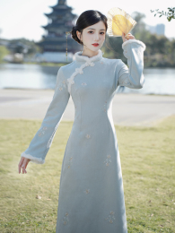 2023 New Chinese retro Republic style temperament high-end young girls thin cheongsam improved dress with fluff