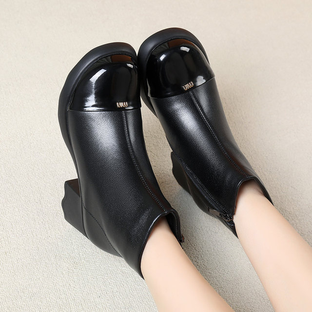 
Genuine leather short boots for women 2025 new fashion high-heeled Martin boots thick-soled heightening shoes large size leather boots plus velvet cotton boots