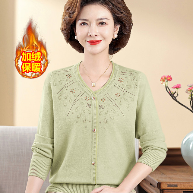 Middle-aged mother autumn and winter velvet knitted bottoming shirt warm top middle-aged and elderly women's all-in-one velvet thickened sweater