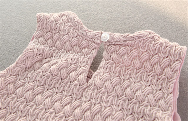 One-year-old baby spring costume 0-1 Zhou baby spring and autumn set 2 to 3 children three-piece floral three-piece set 4 May 6 princess