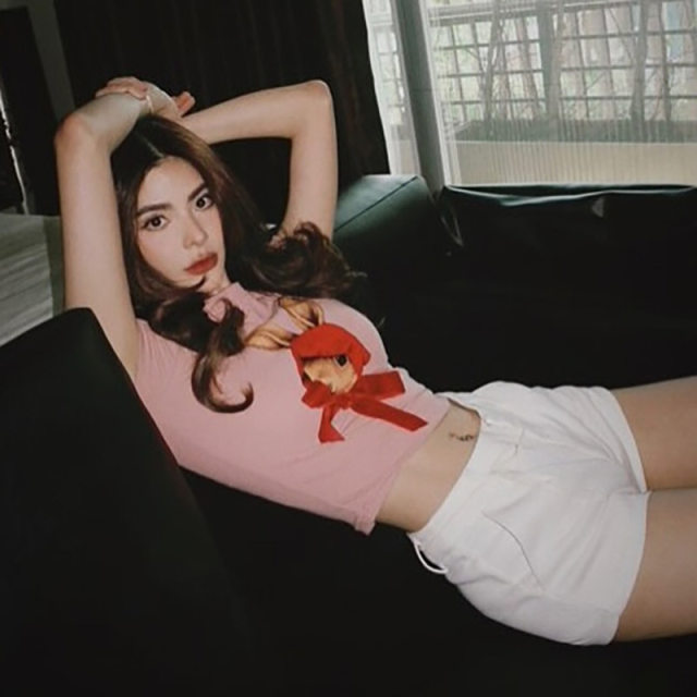 
Pink sweet and spicy cartoon rabbit printed round neck slim and versatile sexy short-sleeved shoulder T-shirt women's dopamine top