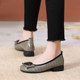 Genuine leather spring shoes, comfortable casual leather shoes, soft soles, lightweight flat soles, large size women's shoes, spring and autumn Runyue mother's shoes