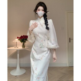 New Chinese style national wind improved cheongsam dress woman autumn and winter temperament senior beauty bag buttocks long skirt small