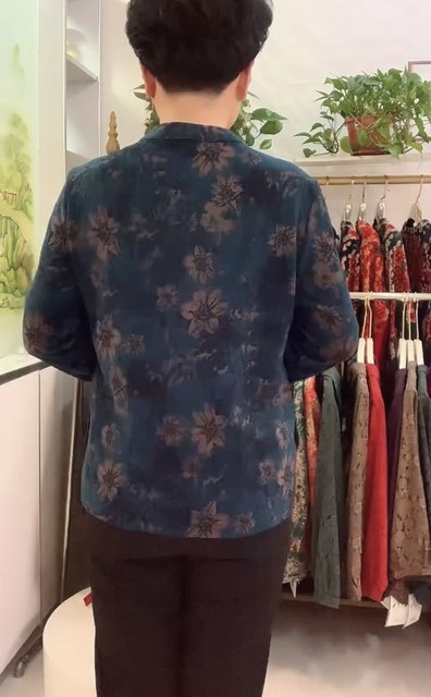 Spring new age reduction, loose belly, loose, thin cheongsam shirt, floral long -sleeved large size mother plate buckle bottom shirt
