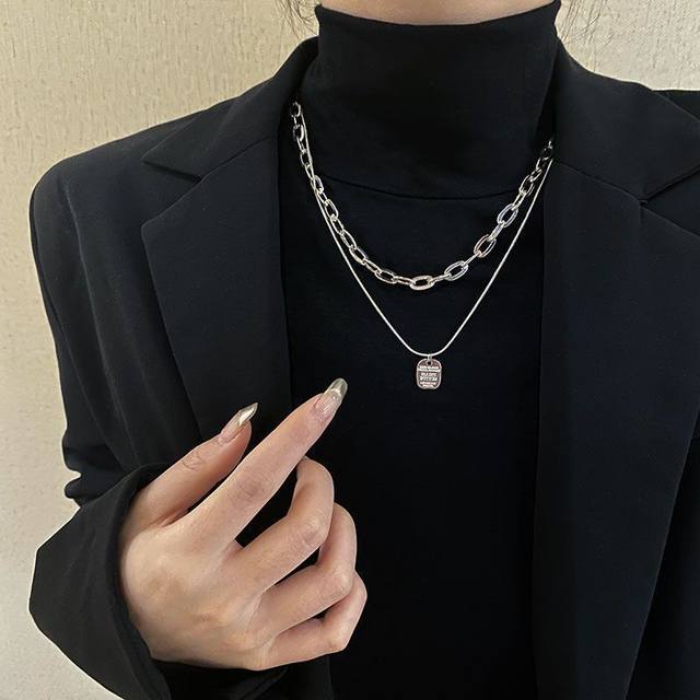 Super value six-pack sweater chain for women trendy niche simple light luxury high-end design necklace versatile long sweater chain