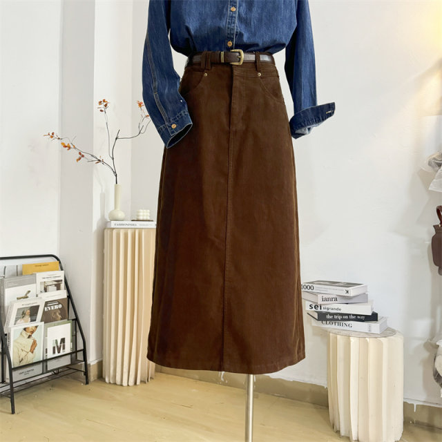 Retro corduroy skirt for women 2024 autumn and winter medium-length high-waist straight skirt for back slit casual temperament skirt