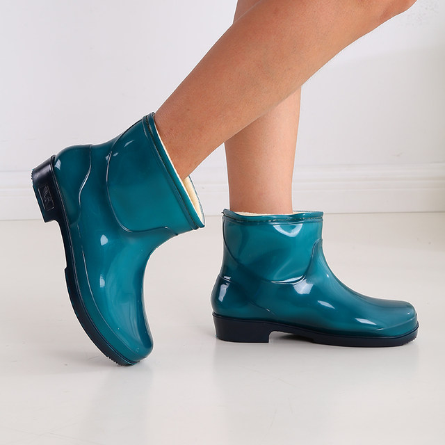 Korean style water boots, rain boots, rubber shoes, overshoes, short-tube work padded thick-soled casual lightweight waterproof shoes for women to wear outside