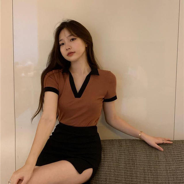 Large size 300jin [Jin is equal to 0.5 kg] V -neck short -sleeved T -shirt female ins in summer slimming, thin and covered short polo collar bottom shirt
