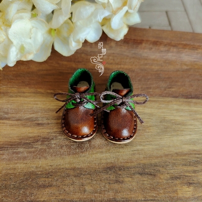 taobao agent [Weaving Dreams] Retro -leather shoes baby shoes material bag original Blythe small cloth baby shoes OB24